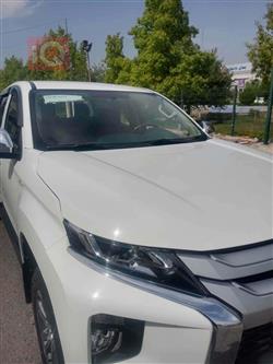 ميتسوبيشي L200